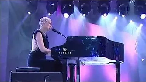 Annie Lennox - There Must Be An Angel (Live at Logies 2009)