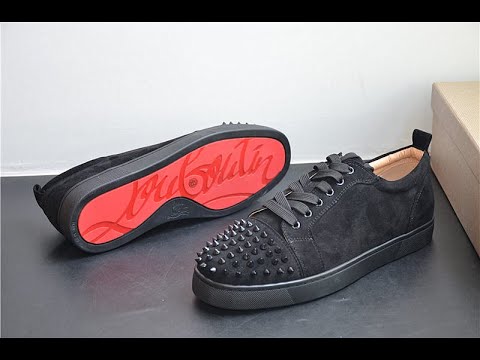 diskriminerende udbytte Kvittering Christian Louboutin - Louis Junior Spikes velours low (Black Suede) -  YouTube