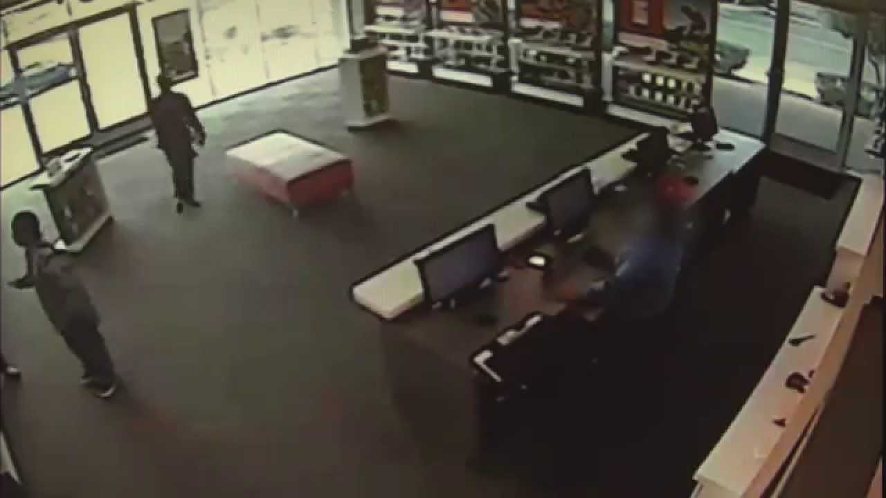 Suspects Sought in Armed Robbery - YouTube
