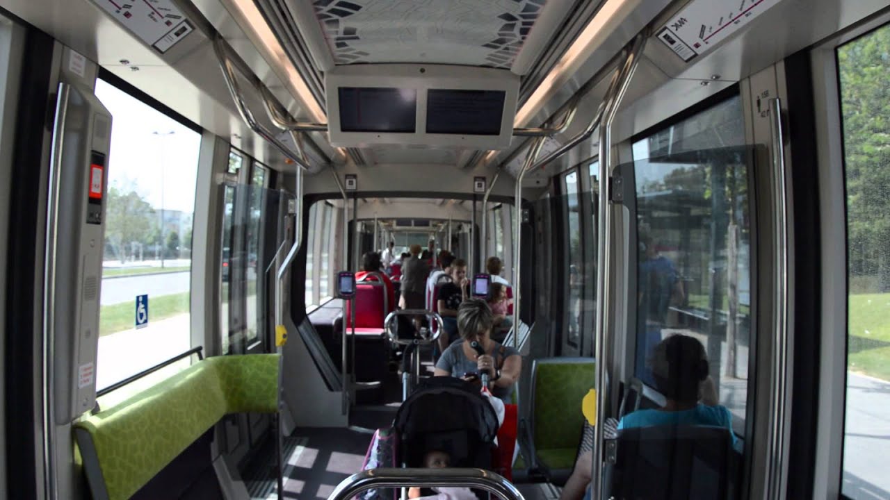 Road Movie - Citadis 302 sur la ligne T2 (Divia)