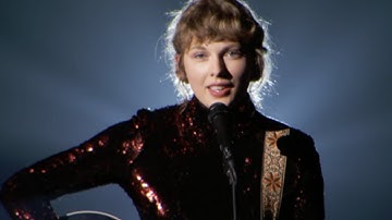 Taylor Swift Performing ‘Betty