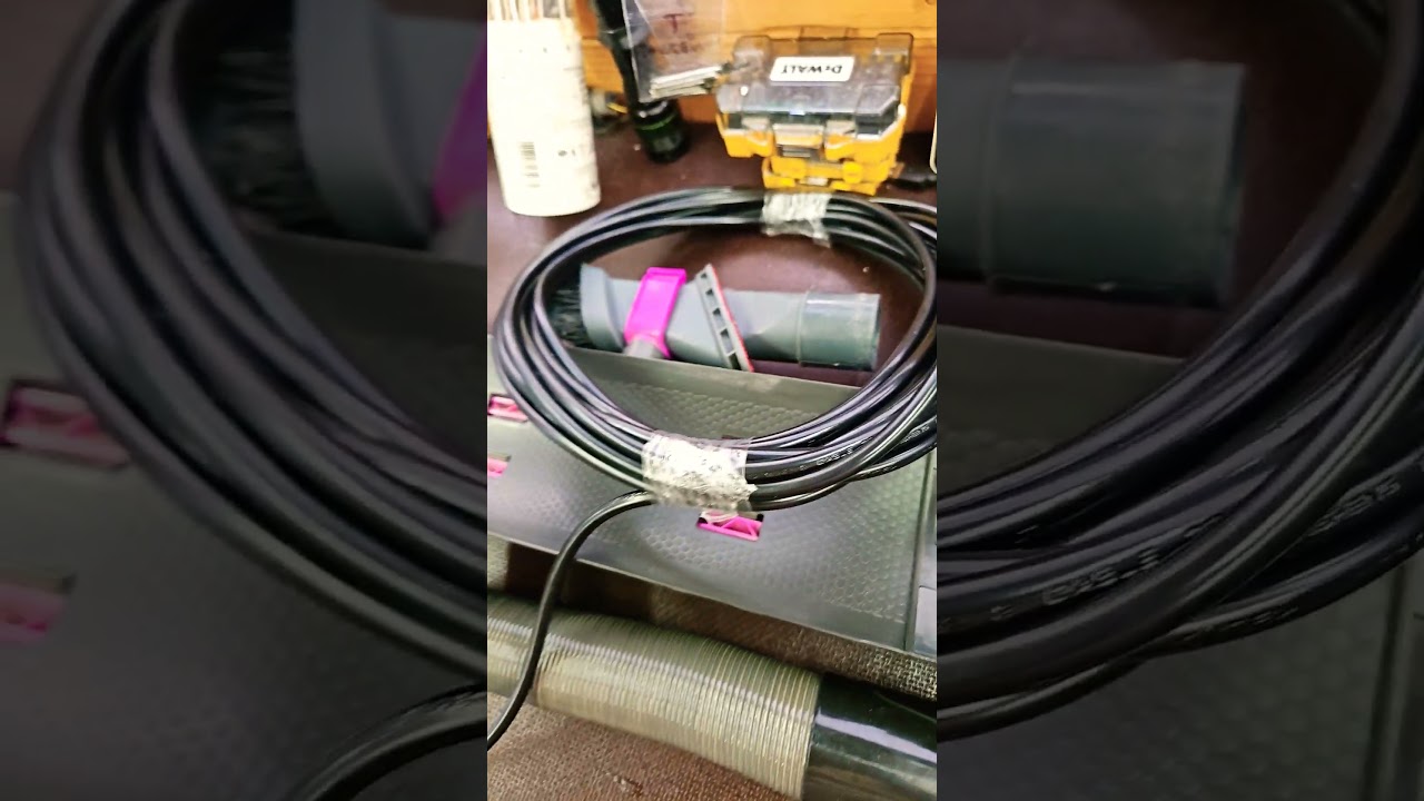 Rangement Câble D'aspirateur VAX Air Reach U88AMR - Pièce Détachée D'origine Avec Vis