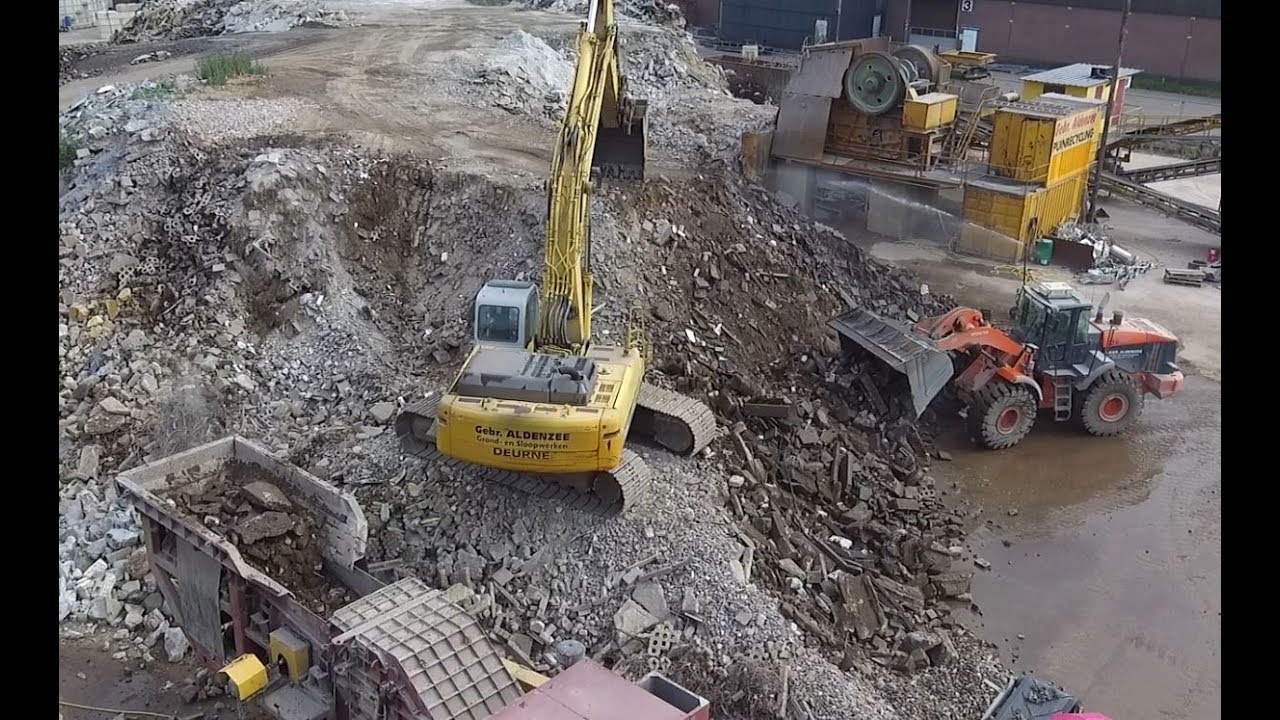Rubble recycling | Hitachi ZX 310 | Kobelco | Puinrecycling | Gebr aldenzee Deurne