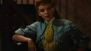 JUDY GARLAND: &#39;OVER THE BANISTER&#39;  FROM &#39;ST LOUIS&#39;.  A CLOSEUP.