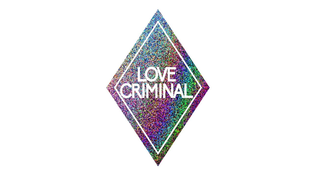 Half White Half Blue - Love Criminal