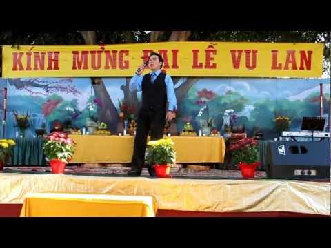 MUNG DAI LE VU LAN IN BAO QUANG TEMPLE ON 9/2/2012