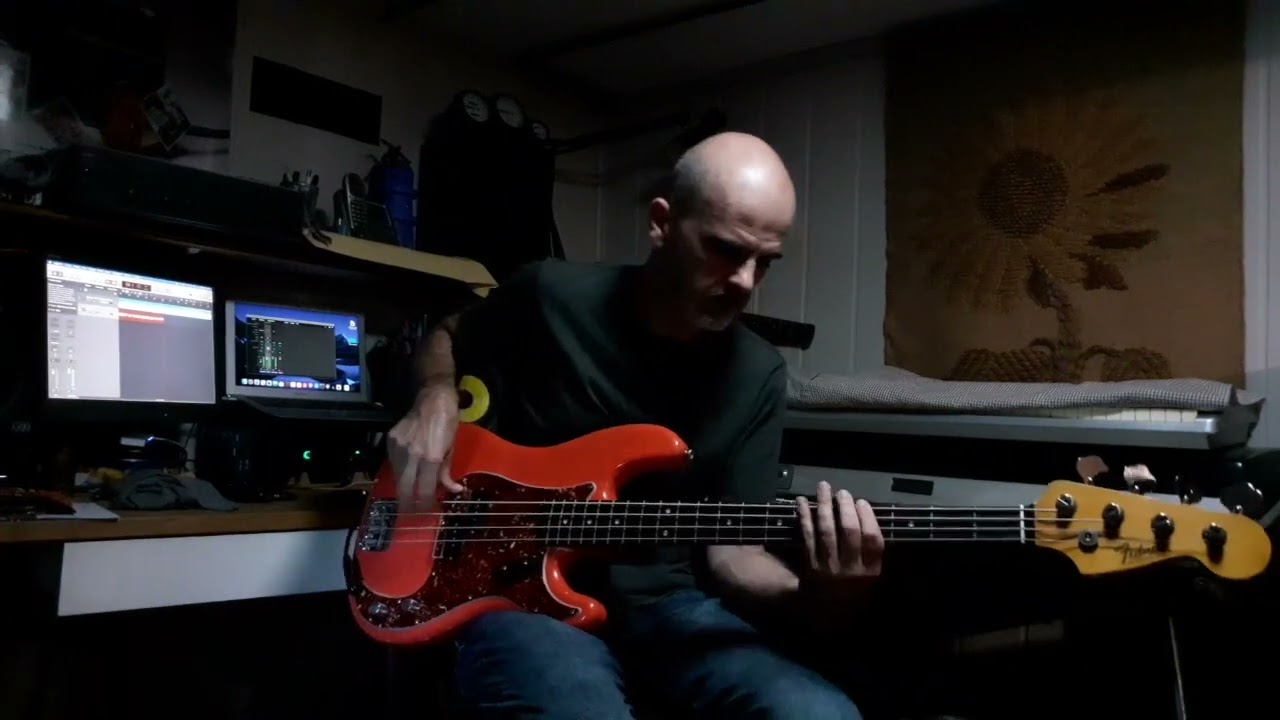 Michael Jackson -  Off the wall - Bass cover Louis Johnson - Off the wall (1979)