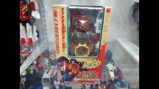 Protoman Reviews: Transformers Beast Wars Neo Heinrad - S-3 The Time Tanuki
If you like what you see be sure to Subscribe, Like the Video and Comment!
Follow me on Twitter: https://twitter.com/#!/Protoman (@Protoman)
Facebook Group: https://www.facebook.com/pages/Protoman/173576779374052?fref=ts&ref=br_tf
Support The Channel: https://www.patreon.com/Protoman
A retro look back at a wacky Transformers Beast Wars Neo toy from 1999, Heinrad / Heinlad, the time Tanuki. This toy has so much character to it, I could not resist reviewing him. Hope you enjoy this trip down the wierd late 90s history of this Cybertronian toy and hope to see you at Botcon 2012 in less then 3 weeks. Protoman Reviews: Transformers Beast Wars Neo Heinrad - S-3 The Time Tanuki