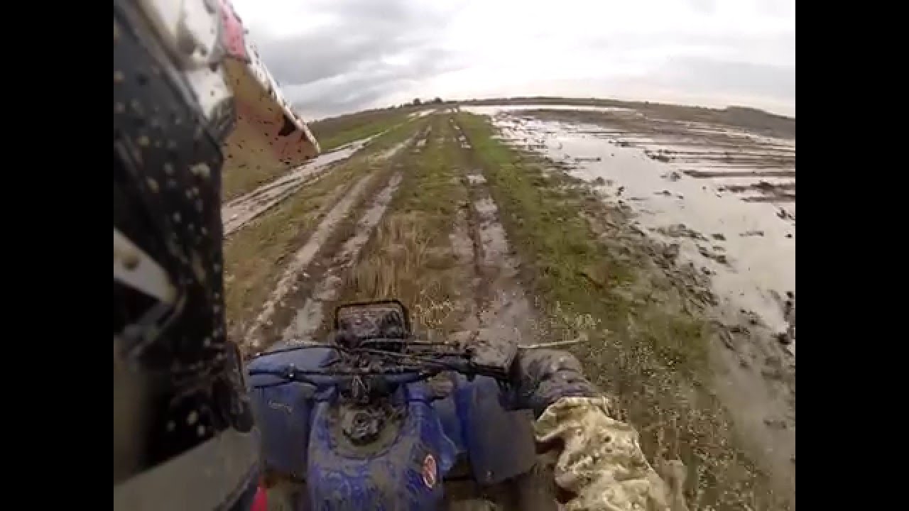 Yamaha Blaster 200 - GoPro Hero 3 - MUD!