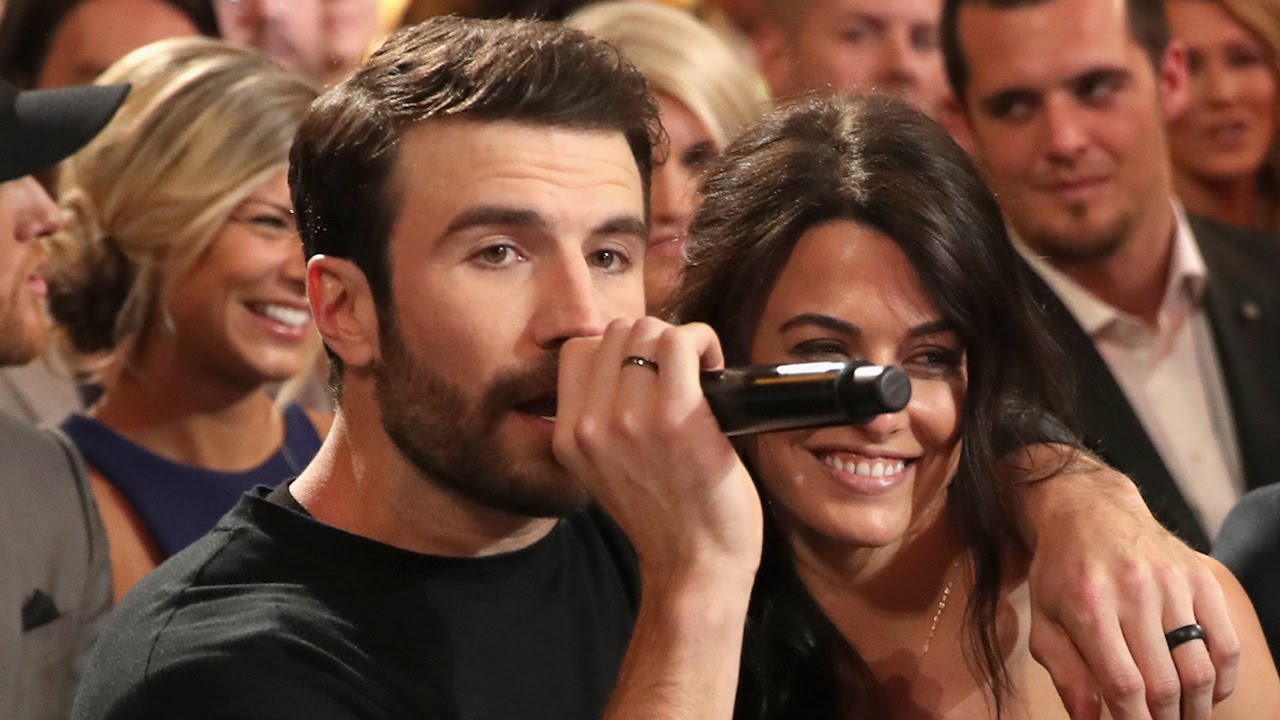 Watch Sam Hunt Cuddle Up To Fiance Hannah Lee Fowler Mid-Performance at ...