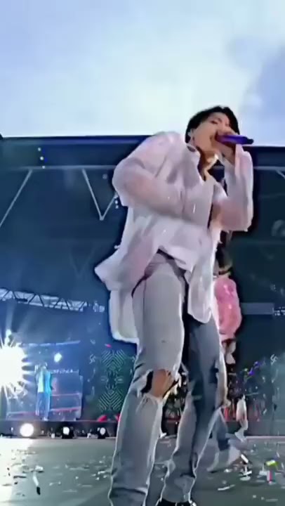 😌The Energy and Power Taekook Hold in this Line is Insane🥵💃🏻.....#bts #concert #taekook