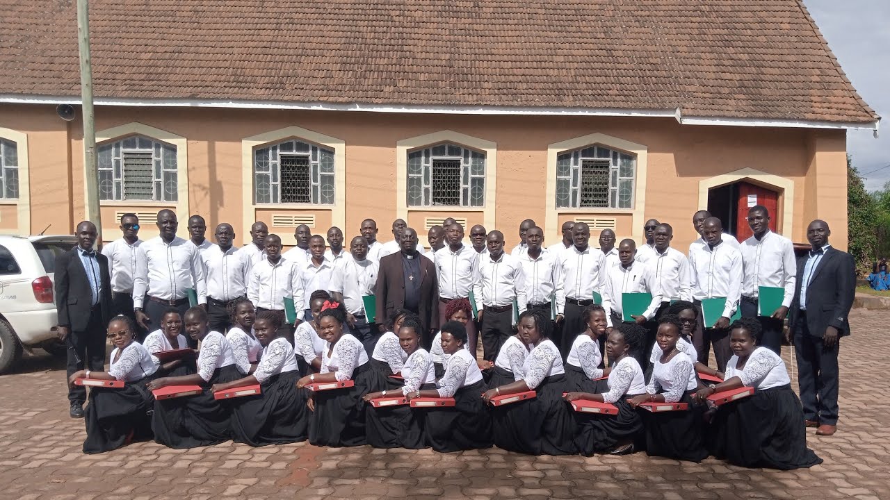 Sanctus  St Augustine Melody Choir Arua