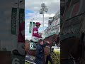 Copy and paste vibes 🤣Similar silks in the Randox Topham Handicap Chase ⭐️