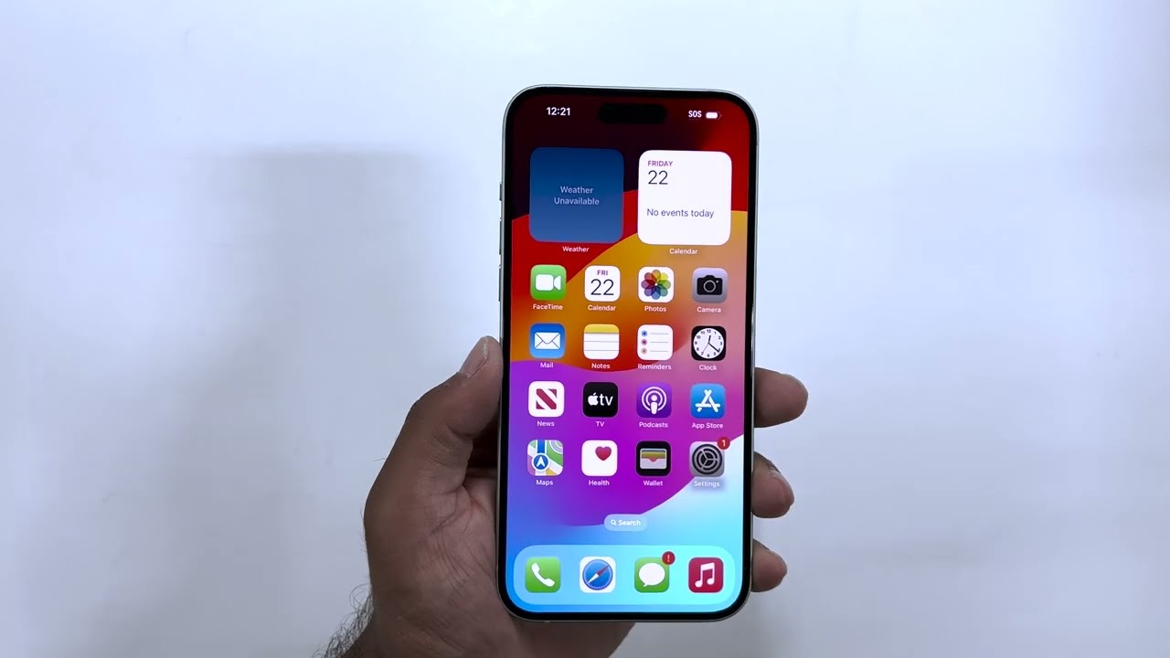 Apple iPhone 15 Plus Green - Unboxing Hands-On First Look