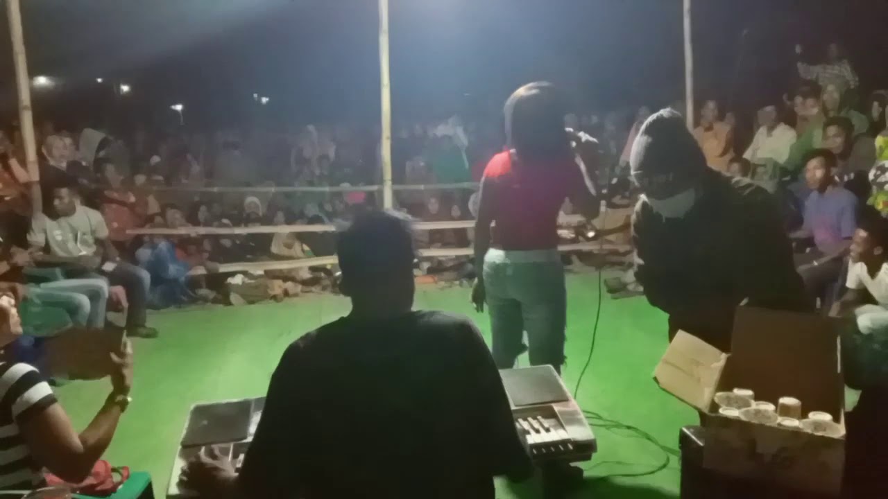 Goyangan hot dan terparah Dou disa musik (lepas control) keyobord sadam bima