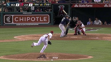 SEA@LAA: Seager singles to center field, plates Cano