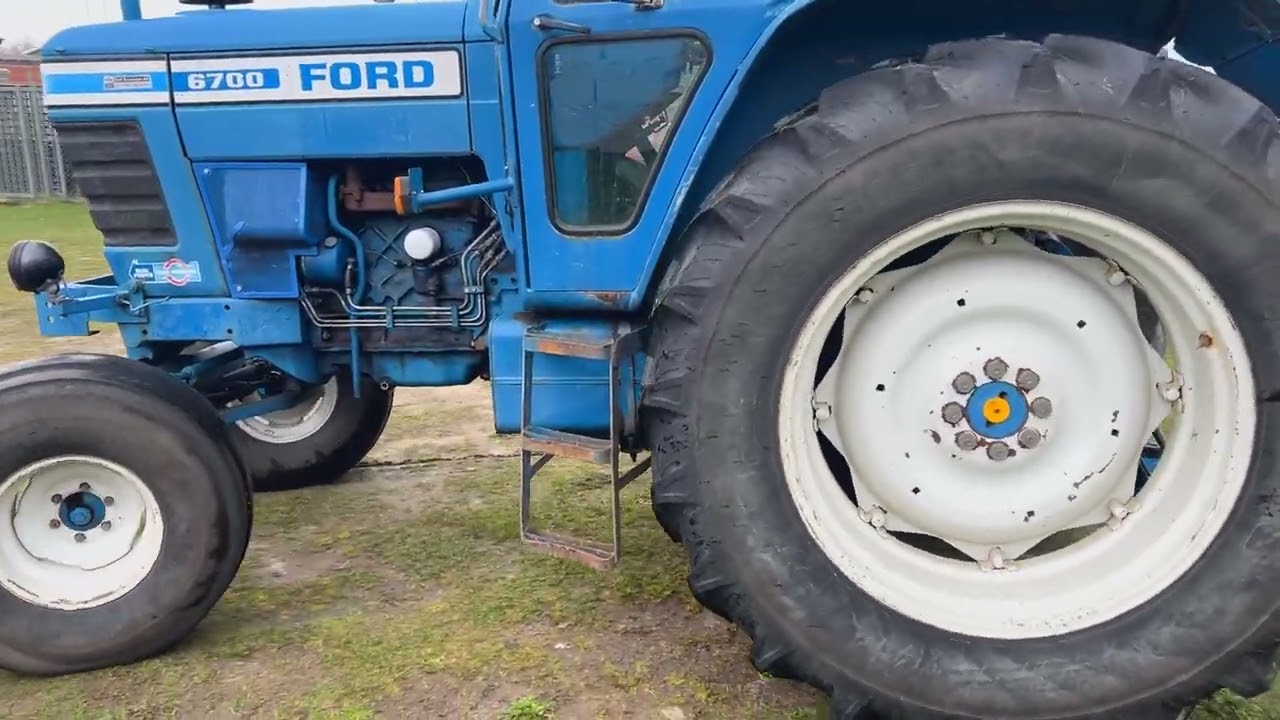 Traktor FORD 6700