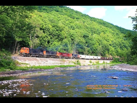 Big ALCO's along the river in Cameron County, PA. Driftwood Turn, WNY&P 2009