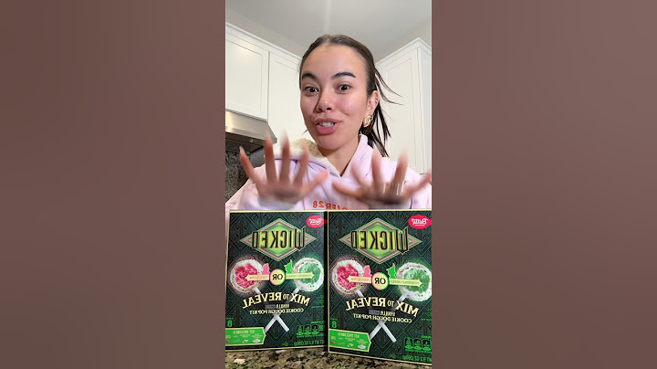 Trying to get the GREEN WICKED Color Changing Cake Pops 💗💚🫧🧹 #wicked