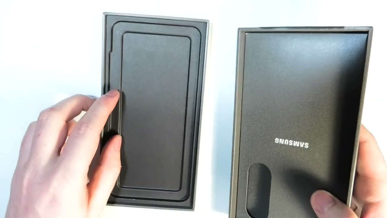 Does Samsung Galaxy S25 FE Comes with Case