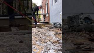 Deck demolition: Why we use two levers in this situation