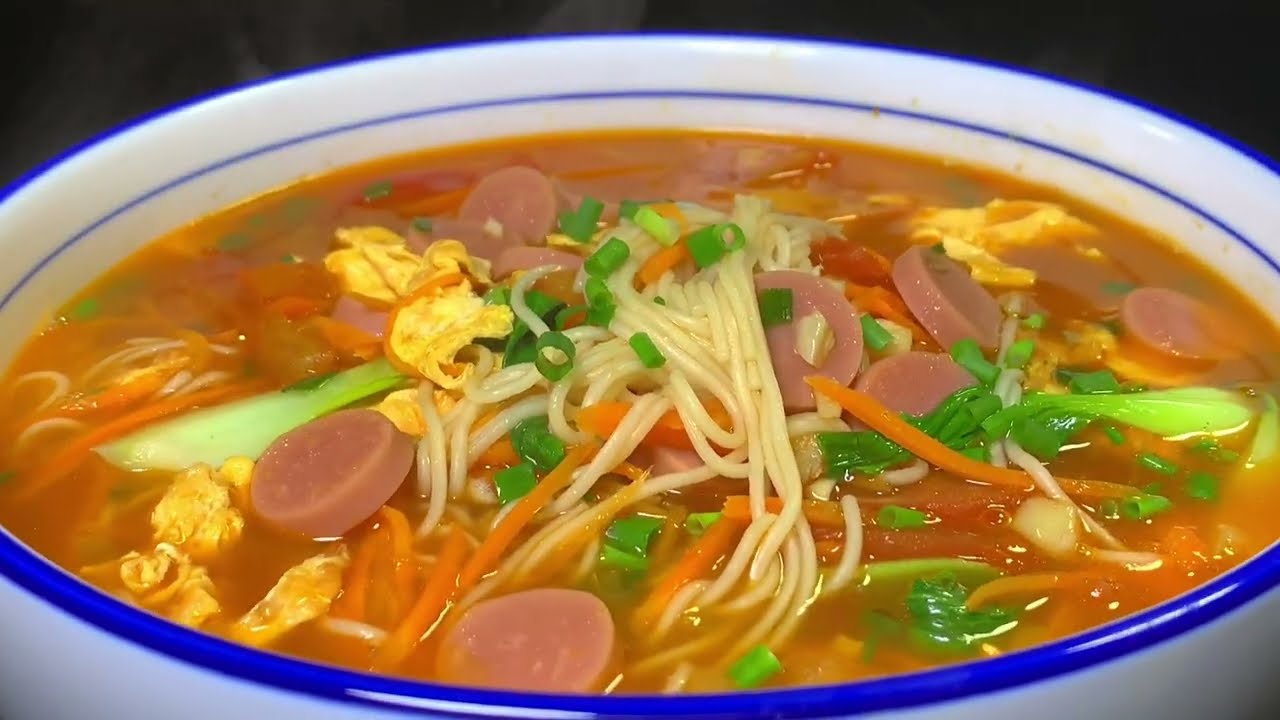 夏天不好吃什麼，那就來一碗西紅柿雞蛋面，湯酸味濃，營養又美味 【一畫美食】#西紅柿雞蛋面 #西紅柿 #雞蛋