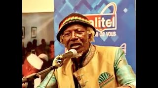 Alpha Blondy explique son émission RADIO LIVRE sur Alpha Blondy FM Radio