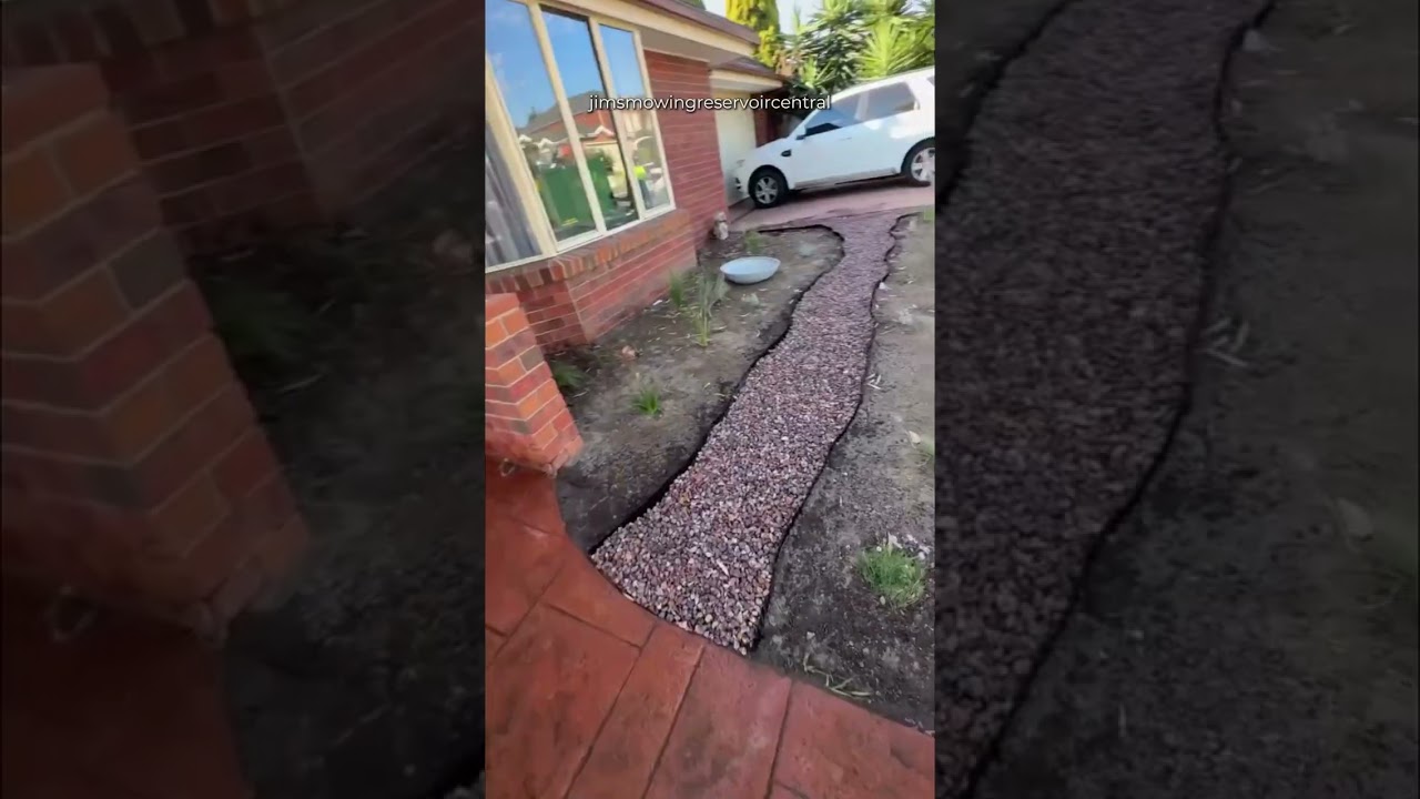 This yard looks 10x more expensive than the neighbours'.