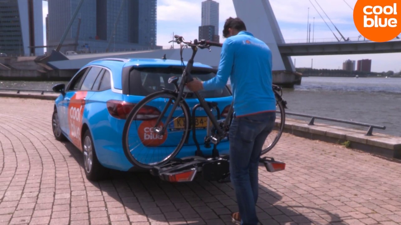 Hoe bevestig ik de Thule Easyfold XT fietsendrager? - YouTube