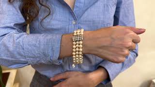 Vidéo: Bracelet de perles de culture trois rangs avec fermoir Joaillerie en or gris 18 Cts en diamants brillants.