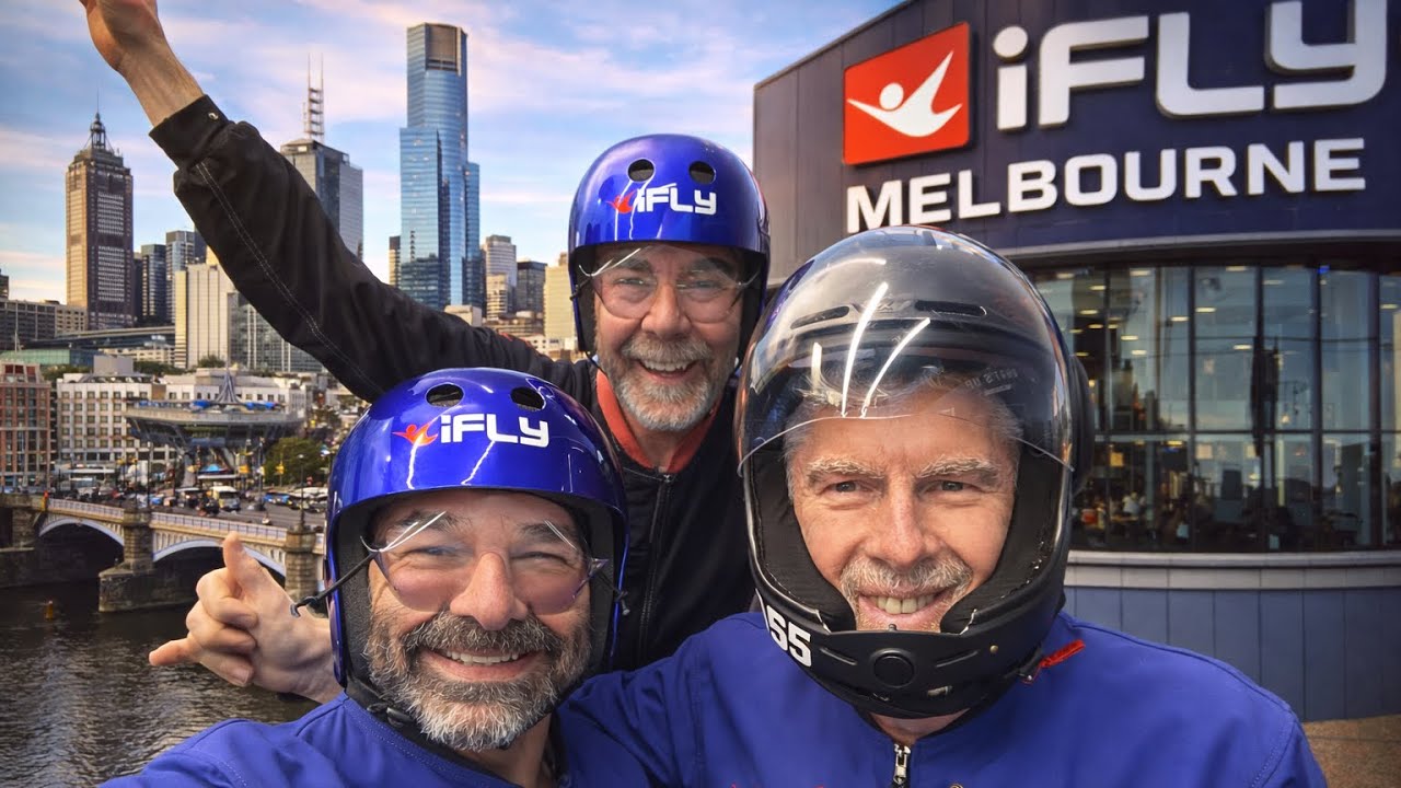 iFLY MELBOURNE : AMAZiNG SKY DiViNG EXPERiENCE