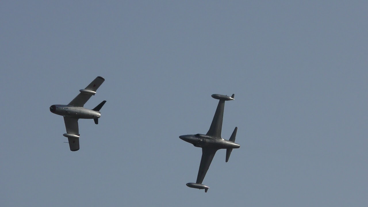 me109 f Duxford Battle of Britain Air show MIG15 & T33 Silver star jet display 21sep19 441p