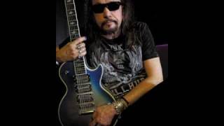 Watch Ace Frehley The Acorn Is Spinning video