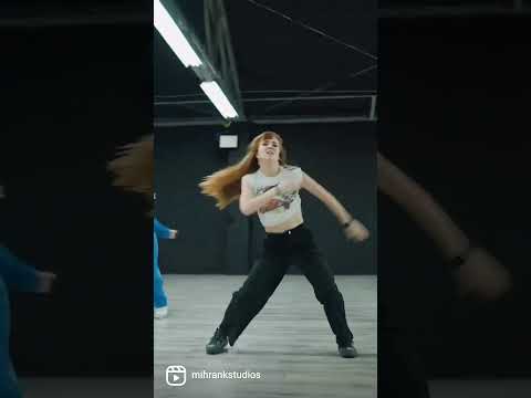 Runnin' Outta Time ⌚ #ArianaGrande - #BadIdea 🎶🔥 Check out Ian Mckenzie's #dance class! 😎