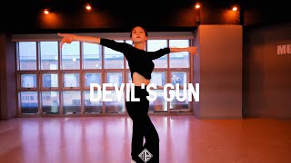 C.J & Co. - Devil's gun / choreography - queensena
