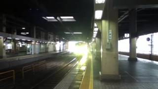 521系J09編成+J04編成金沢駅入線