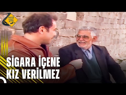 Qiz oyoqlarini yoyib otiradi Porno lavman videolar