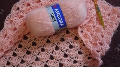 How to Crochet a Stunning Triangle Shawl – Easy Beginner Tutorial!"