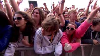Foster the People - Helena Beat (Live at Reading Festival 2014)