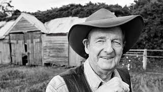 Watch Slim Dusty Harry The Breaker video