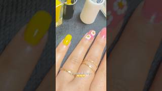 Flower 🌼 prints💛 #shorts #nails #naildesign #flowers