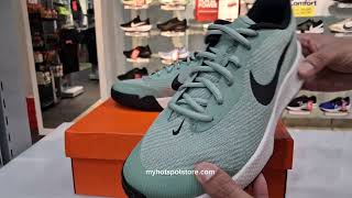 Simple Overall look of Nike Vapor Lite 3