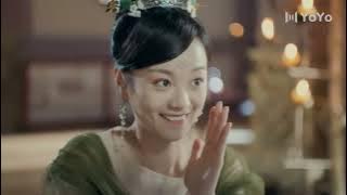 The ugly concubine plays a game and throws herself into the arms of the Lord to kiss her