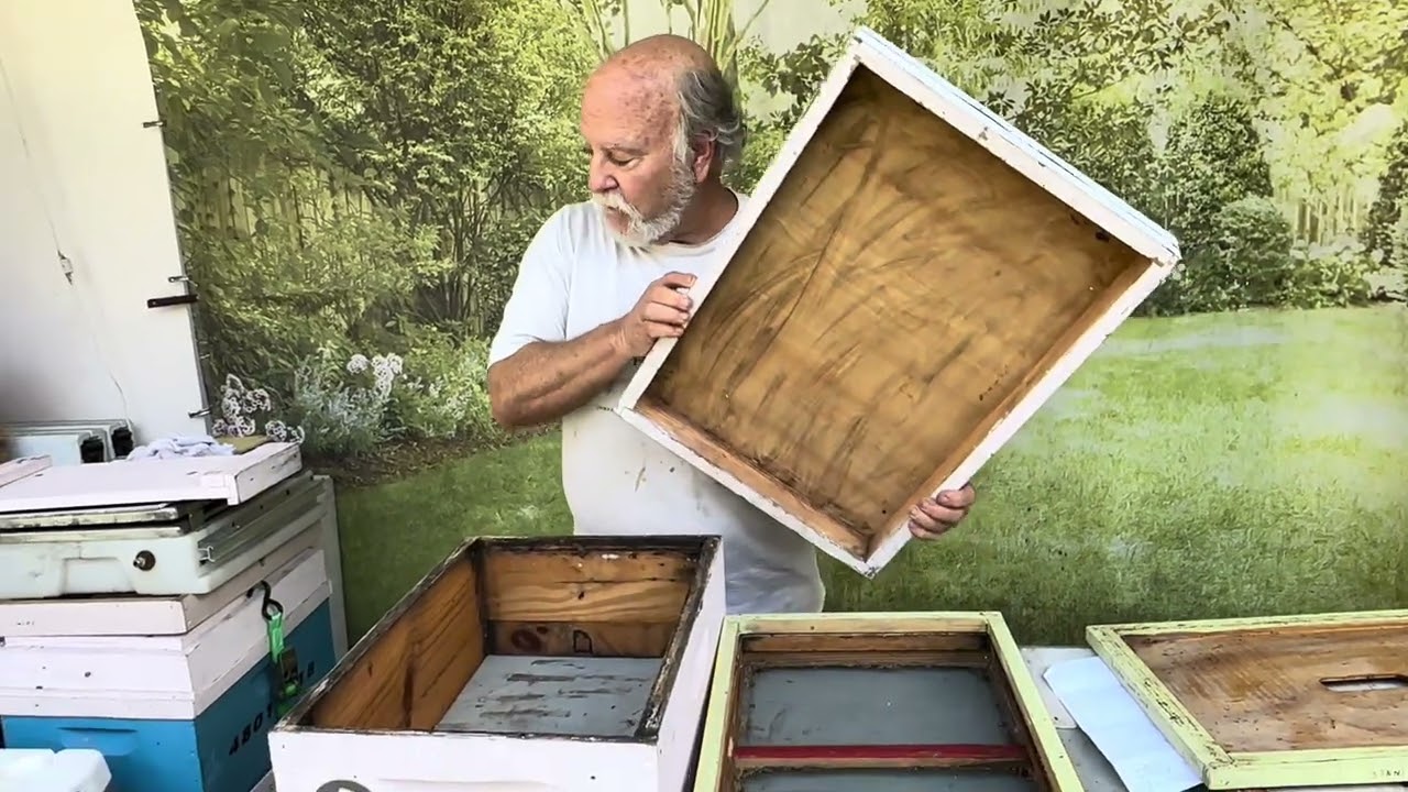 The Scoop on Inner Covers - Beekeeping 