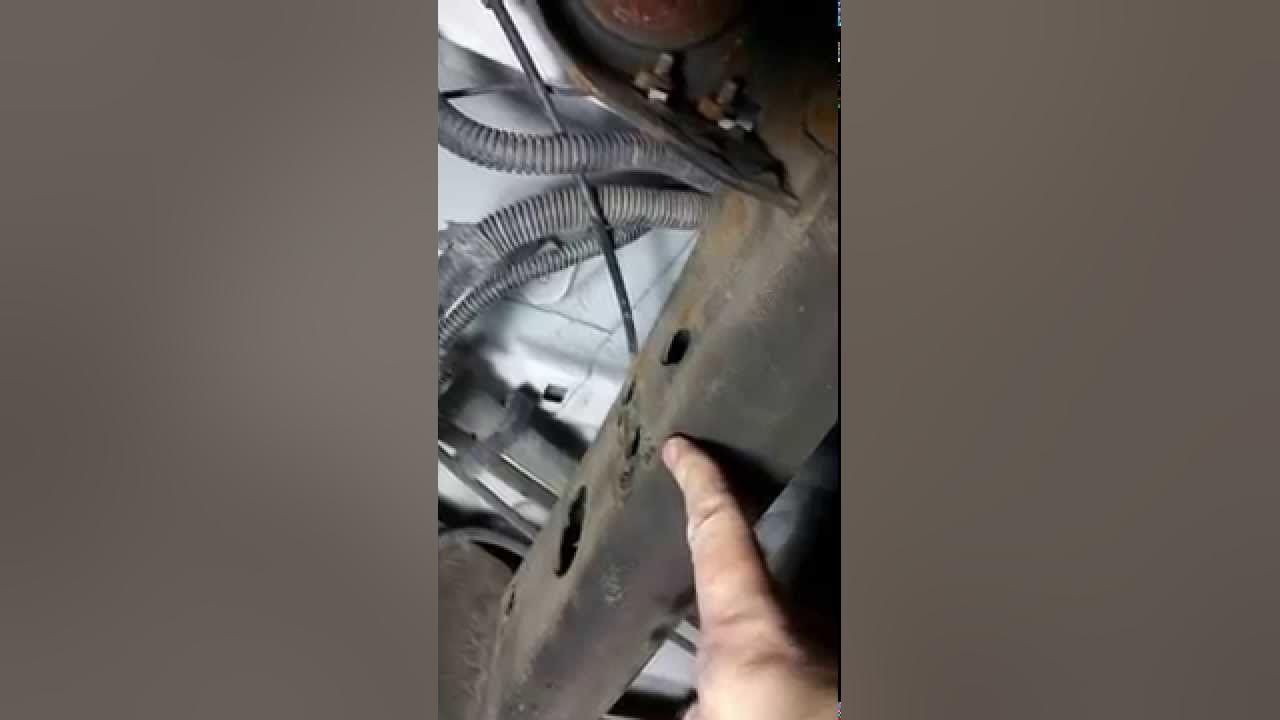 GMC Yukon Denali Air Ride Compressor removal / troubleshooting - YouTube