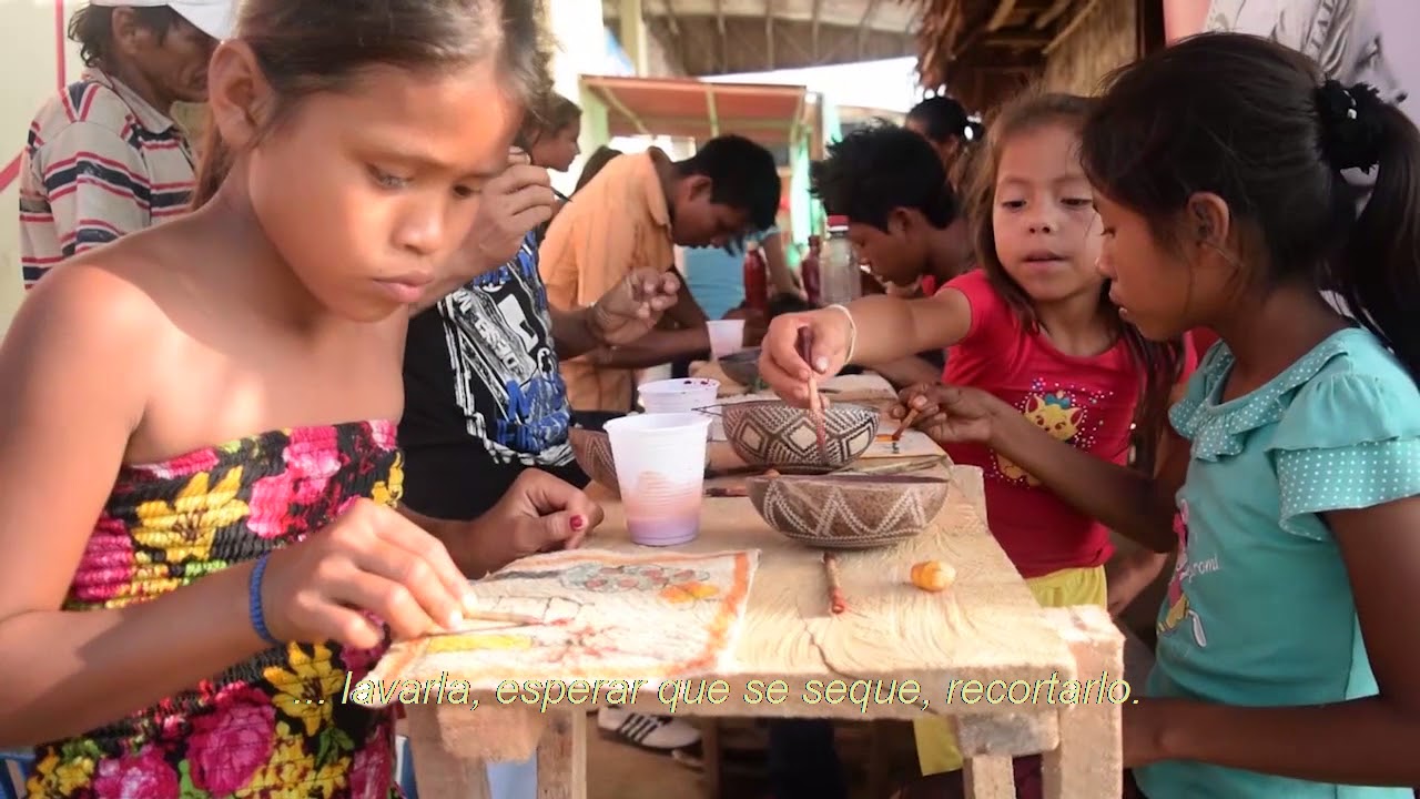 LA MANO Y LETICIA: Artesanía y Turismo