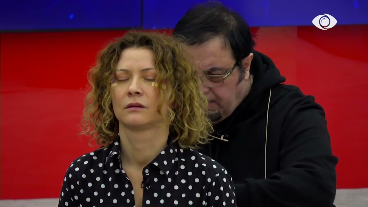 “Merr frymë qetë”/ Gazi i bën masazh Eglës - Big Brother Albania Vip 3