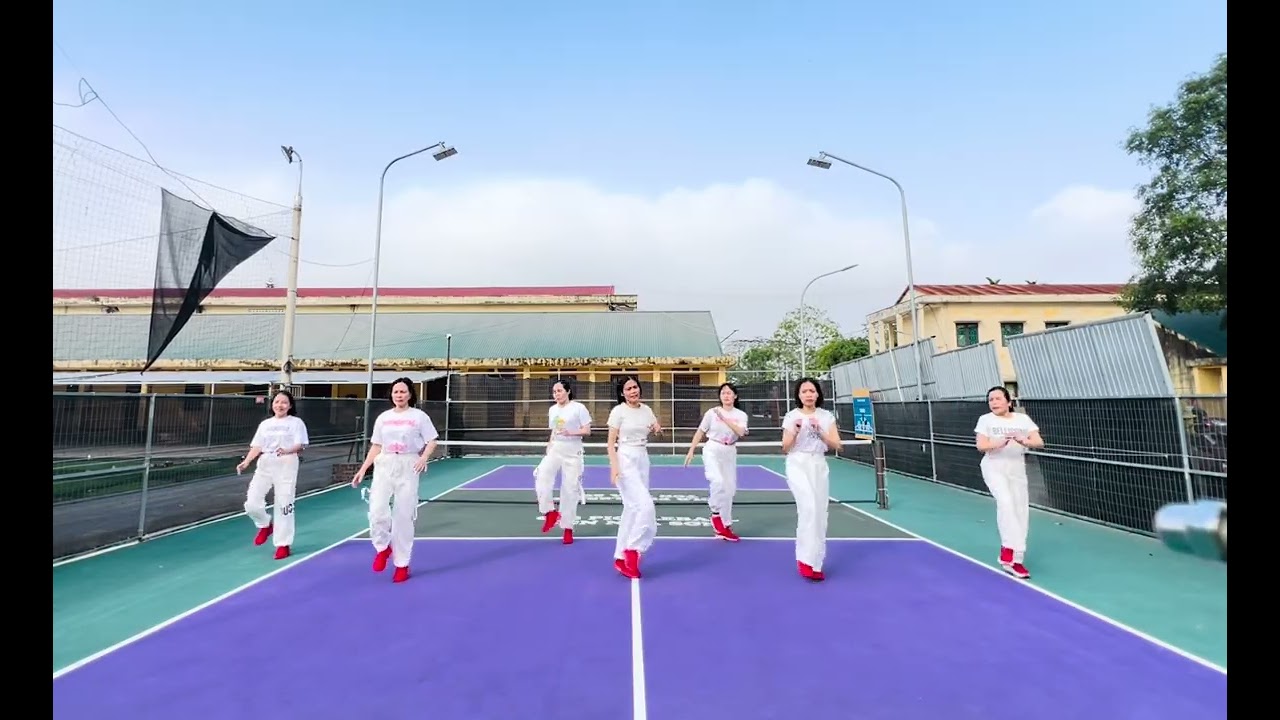 Mạnh Bà / shuffle dance