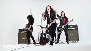 Video thumbnail of "Lost Hearts - Hate Yourself"