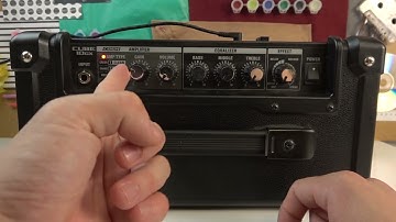 How to Adjust Gain on ROLAND CUBE 10GX Amplifier - Switch Gain Level on Roland Cube